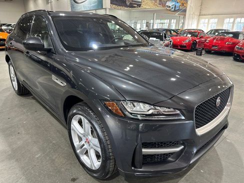 Used 2017 Jaguar F-PACE R-Sport image 20