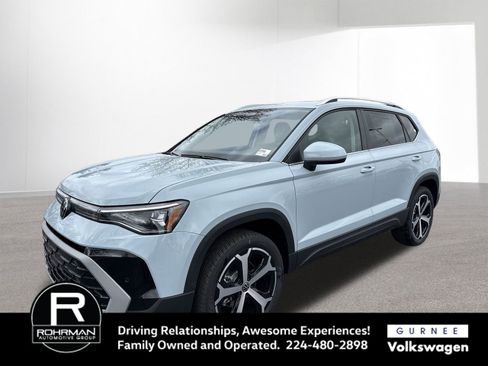 Used 2025 Volkswagen Taos SEL image 1