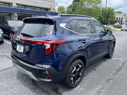 Used 2024 Kia Seltos EX FWD image 5