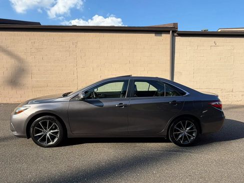 Used 2017 Toyota Camry XSE FWD image 8