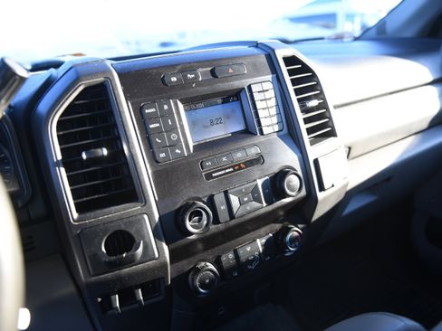 Used 2020 Ford F350 XL w/ Power Equipment Group image 27