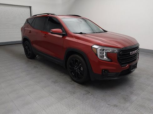Used 2022 GMC Terrain SLT w/ Infotainment Package II FWD image 14