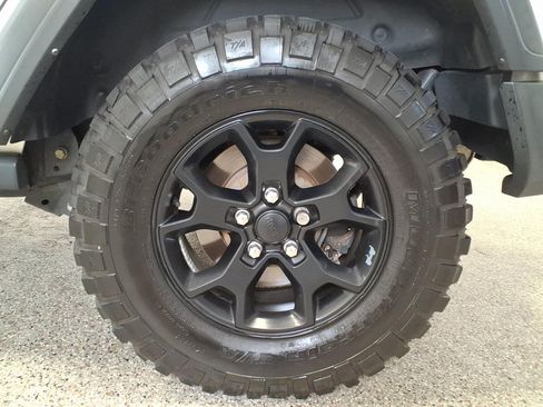 Used 2021 Jeep Wrangler 4WD Unlimited Willys image 7