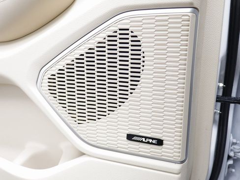 Used 2022 Jeep Grand Cherokee Limited image 7