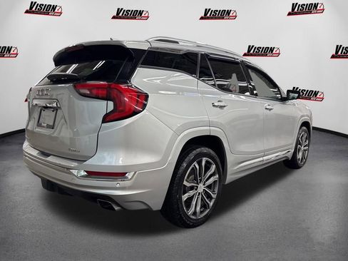 Used 2020 GMC Terrain Denali w/ Denali Premium Package AWD/4WD image 4