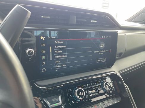 Used 2024 GMC Sierra 2500 AT4X image 17