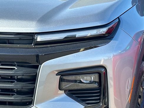 Used 2026 Chevrolet Traverse LT w/ Midnight/Sport Edition image 11