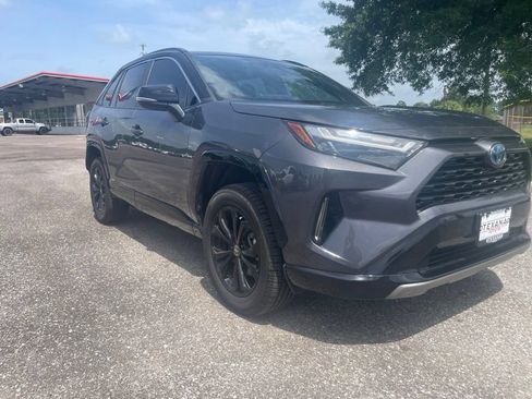 Used 2024 Toyota RAV4 XSE AWD/4WD image 10