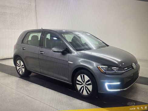 Used 2018 Volkswagen e-Golf SEL Premium w/ Driver Assistance Package FWD image 2