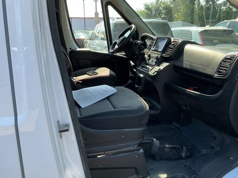 Used 2023 RAM ProMaster 2500 FWD image 6