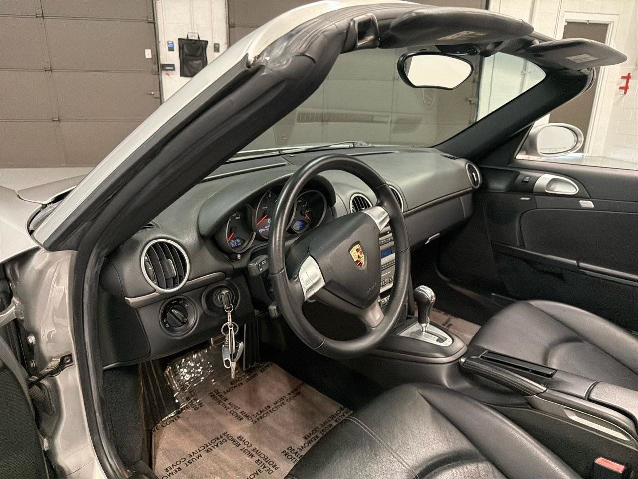 Used 2005 Porsche Boxster RWD image 16