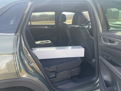 New 2026 Volkswagen Atlas Cross Sport SE AWD/4WD image 9