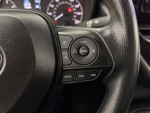 Used 2024 Toyota Corolla LE w/ LE Convenience Package image 18