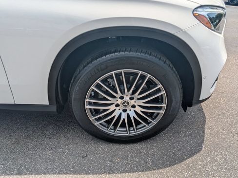 Certified 2025 Mercedes-Benz GLC 300 image 72