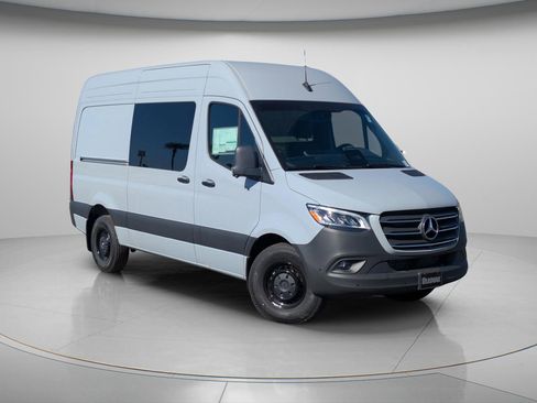 New 2025 Mercedes-Benz Sprinter 2500 image 1