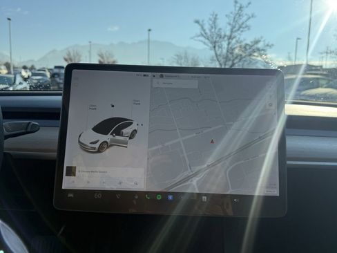 Used 2022 Tesla Model 3 Long Range image 16