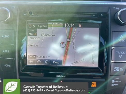 Used 2017 Toyota Camry SE w/ Moonroof Package image 16