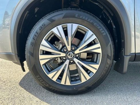 Used 2021 Nissan Rogue SV AWD/4WD image 11