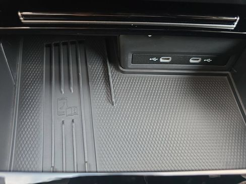 New 2026 Volkswagen Atlas Cross Sport SE FWD image 23