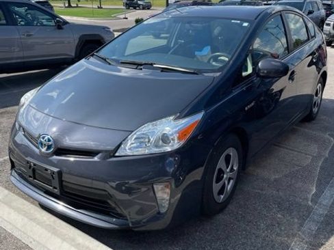 Used 2014 Toyota Prius Three FWD image 2