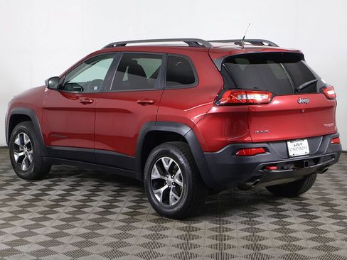 Used 2015 Jeep Cherokee Trailhawk w/ Comfort/Convenience Group AWD/4WD image 9