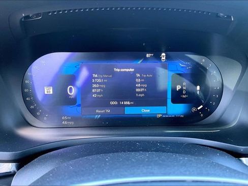 Used 2025 Volvo V60 B5 Cross Country Plus AWD/4WD image 13