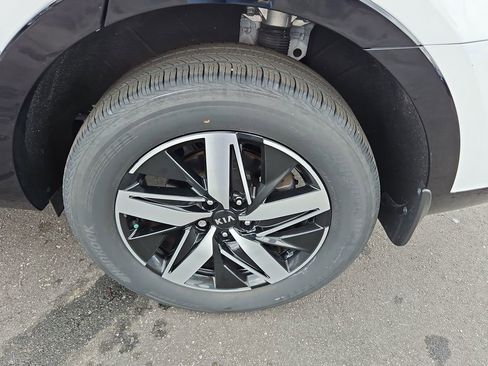 Used 2021 Kia Sorento EX w/ Panoramic Sunroof Package image 34