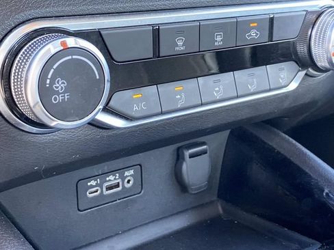Used 2024 Nissan Altima 2.5 SV FWD image 14