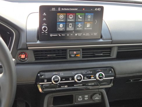 Certified 2025 Honda Pilot Touring image 33