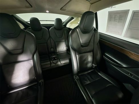 Used 2017 Tesla Model X 75D image 14