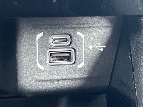 New 2025 Jeep Compass Limited image 2