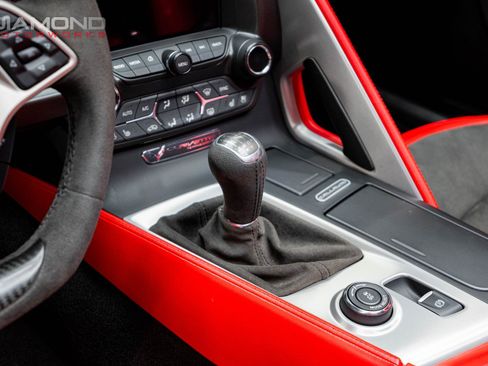 Used 2019 Chevrolet Corvette Stingray Coupe RWD image 98