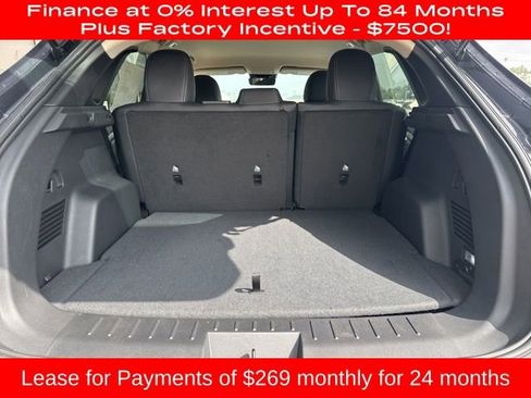 New 2025 VinFast VF 8 Eco image 30