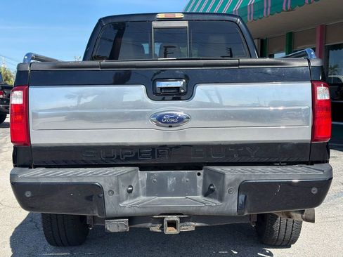 Used 2016 Ford F250 Platinum w/ Platinum Package AWD/4WD image 4