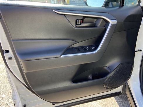 Used 2023 Toyota RAV4 LE image 22