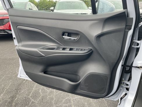 New 2025 Nissan Versa SV w/ Trunk Package image 32