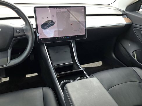 Used 2018 Tesla Model 3 Long Range RWD image 11