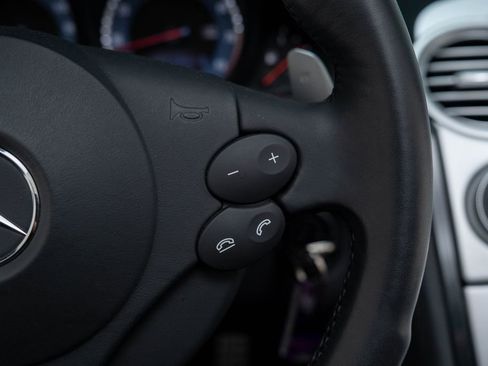 Used 2008 Mercedes-Benz SLR image 14
