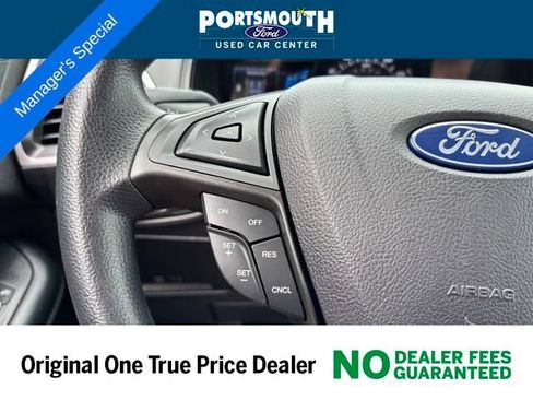 Certified 2024 Ford Edge SE w/ Black Appearance Package image 12