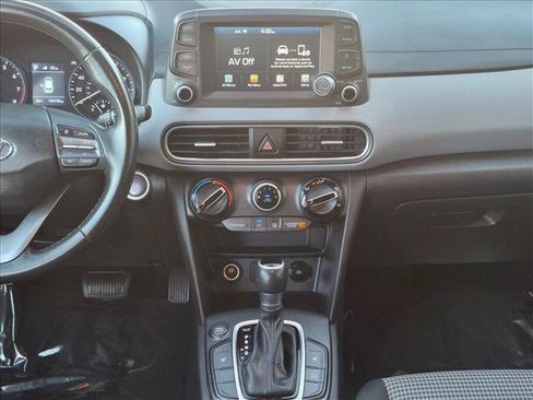 Used 2018 Hyundai Kona SEL w/ SEL Tech Package 02 FWD image 14