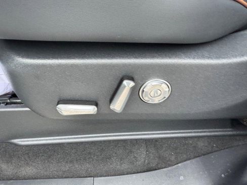 New 2025 Lincoln Navigator L Black Label image 18