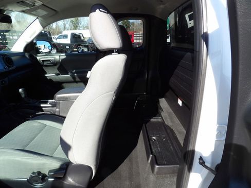 Used 2021 Toyota Tacoma SR image 28