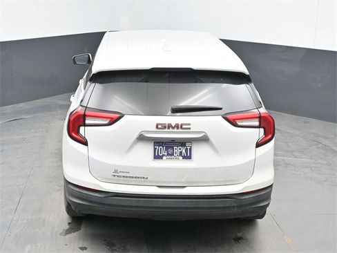 Used 2022 GMC Terrain SLE image 23