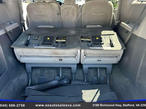 Used 2015 Toyota Sienna LE FWD image 13