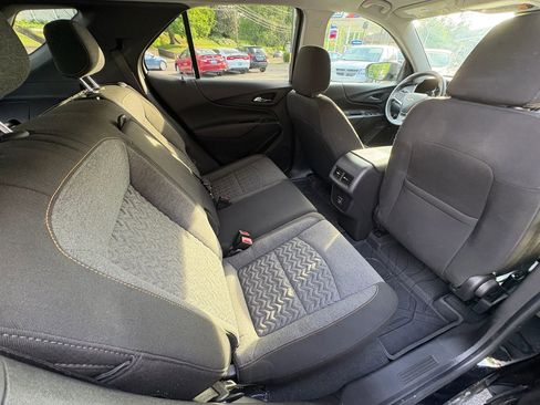 Used 2022 Chevrolet Equinox LT FWD image 18