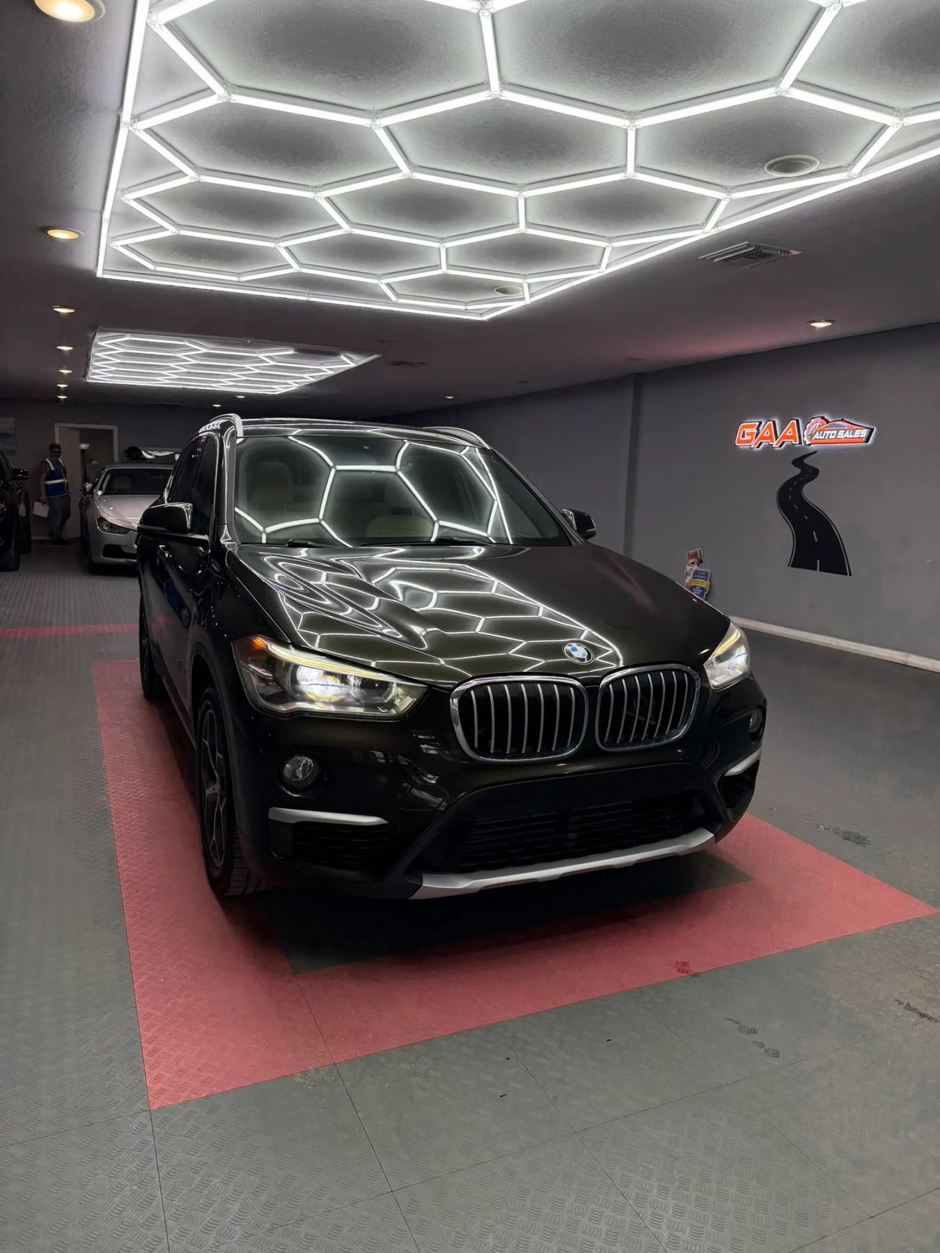 Used 2016 BMW X1 xDrive28i AWD/4WD image 1