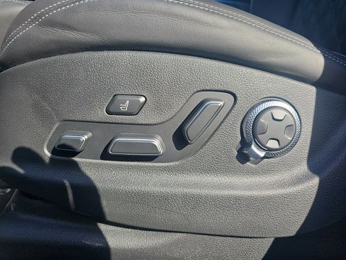 Used 2025 Genesis GV70 3.5T Sport w/ Sport Prestige Package image 16