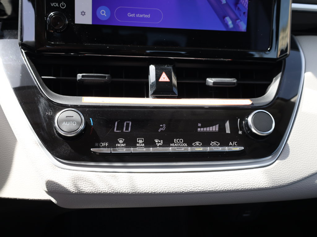 Used 2025 Toyota Corolla LE FWD image 24