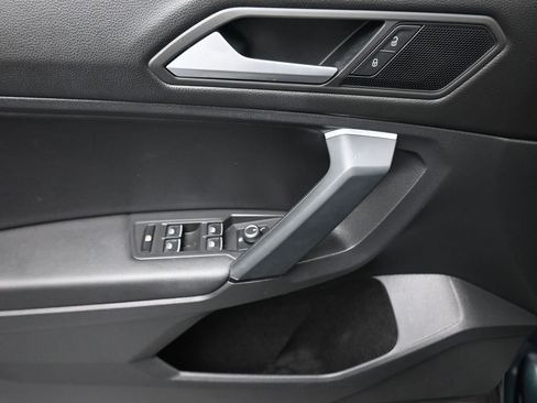 Used 2019 Volkswagen Tiguan SEL image 10