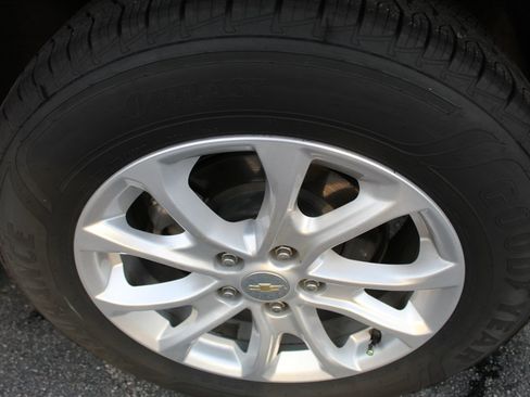 Used 2020 Chevrolet Equinox LT image 17